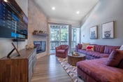Luxury Condo Steps to Shuttle & 5 min to Village
