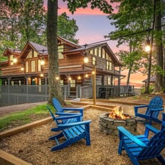 Breathtaking Views Secluded Upscale Family Cabin