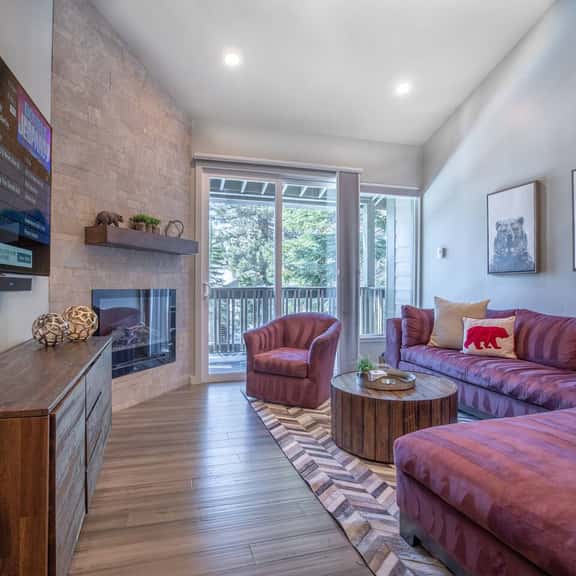 Luxury Condo Steps to Shuttle & 5 min to Village - Image 1