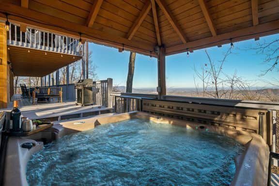 Breathtaking Views Secluded Upscale Family Cabin - Image 5